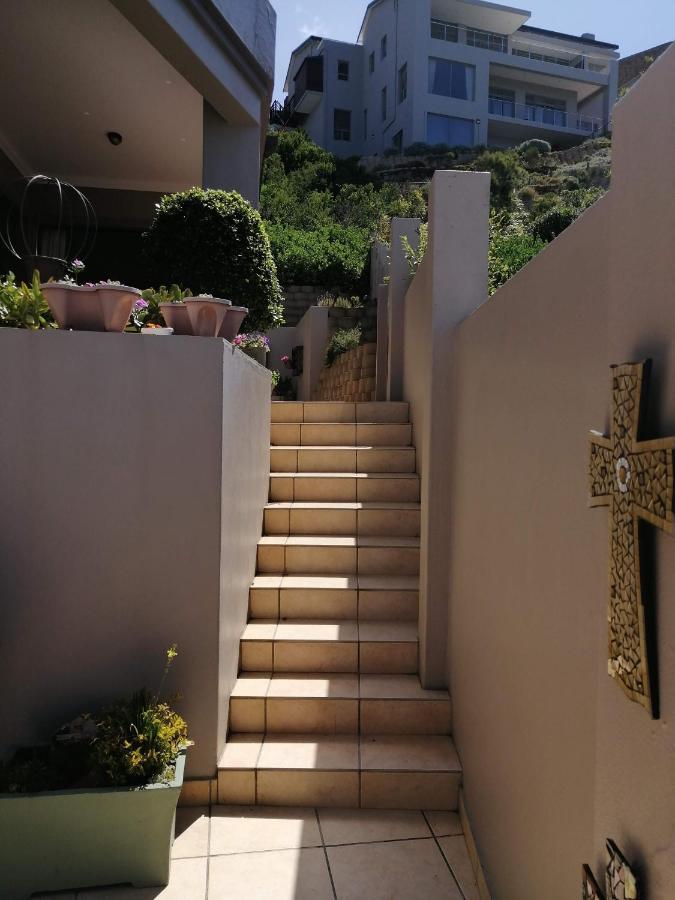 Apartamento Froggy At The Pond Simonʼs Town Exterior foto